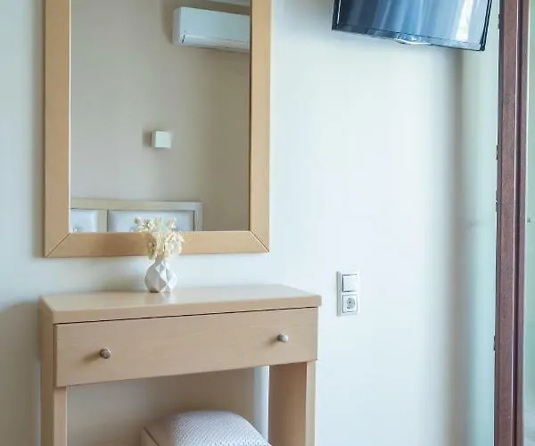 Kavadias * Vasiliki (Lefkada)