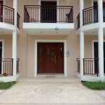 Kavadias شقة