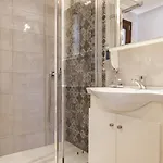 شقة Kavadias